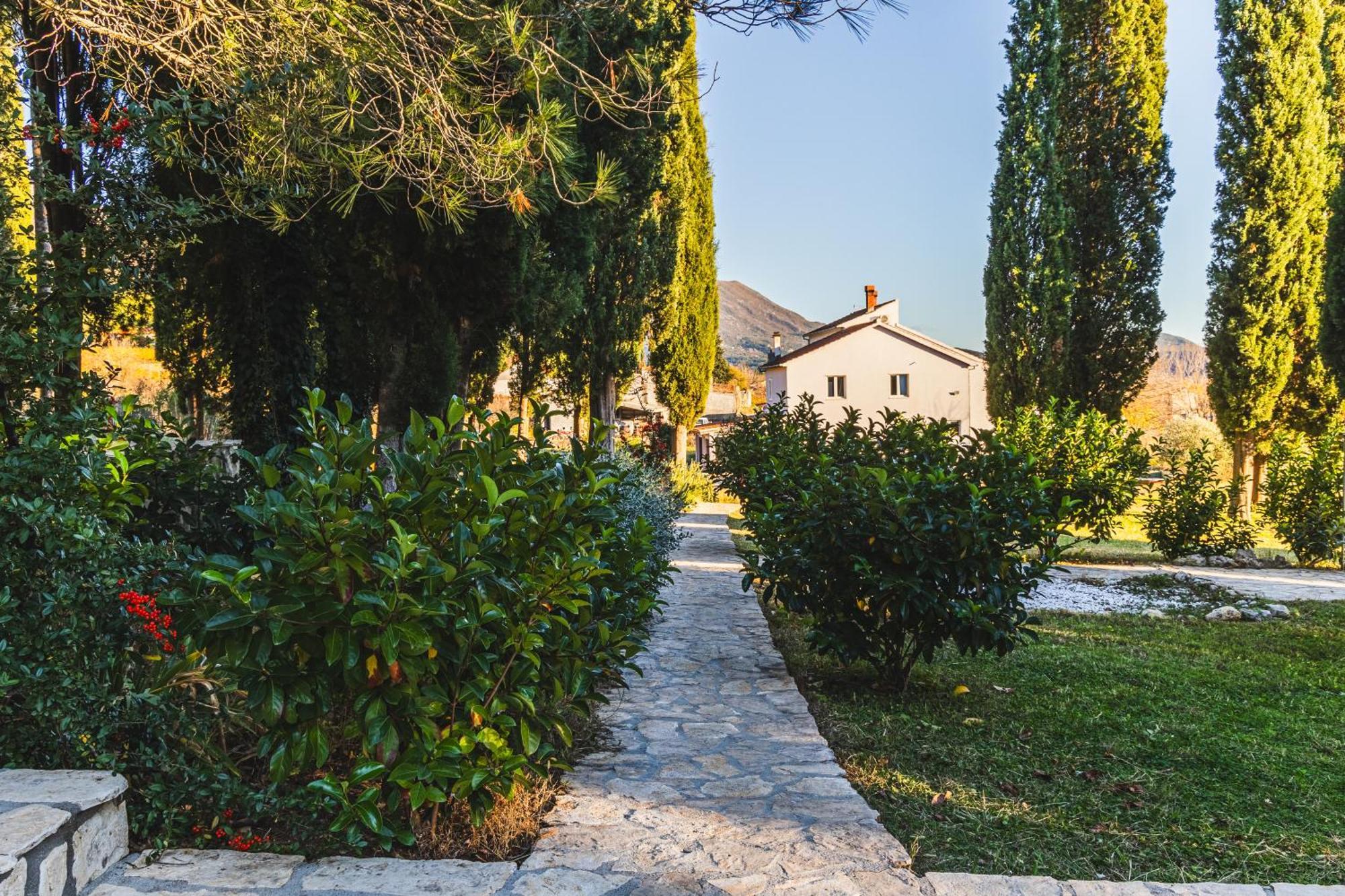 Country House Uros In Nature With Pool Lovorno Exterior photo